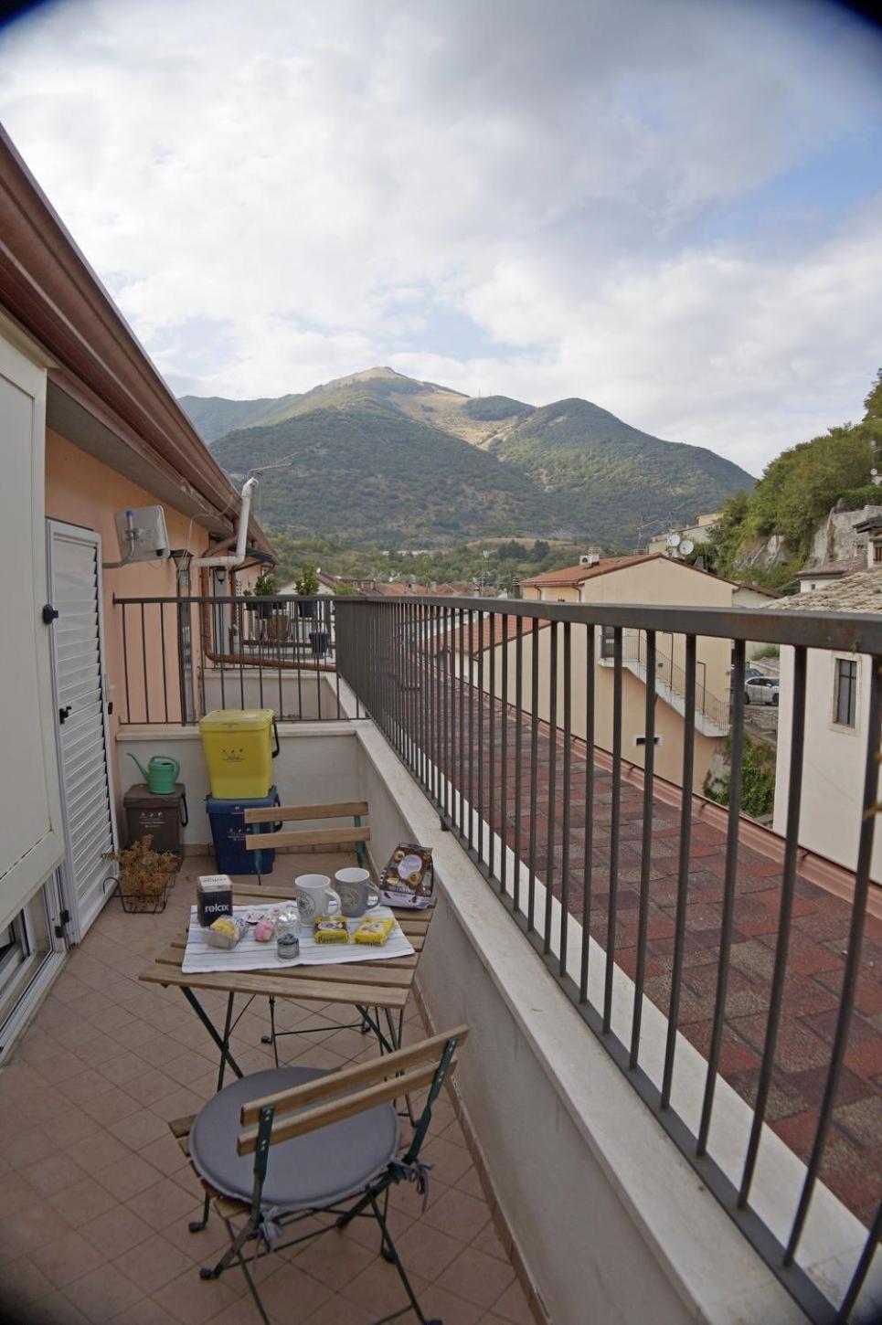 Casa Vacanze Donna Lucia Castel Di Sangro Exterior photo